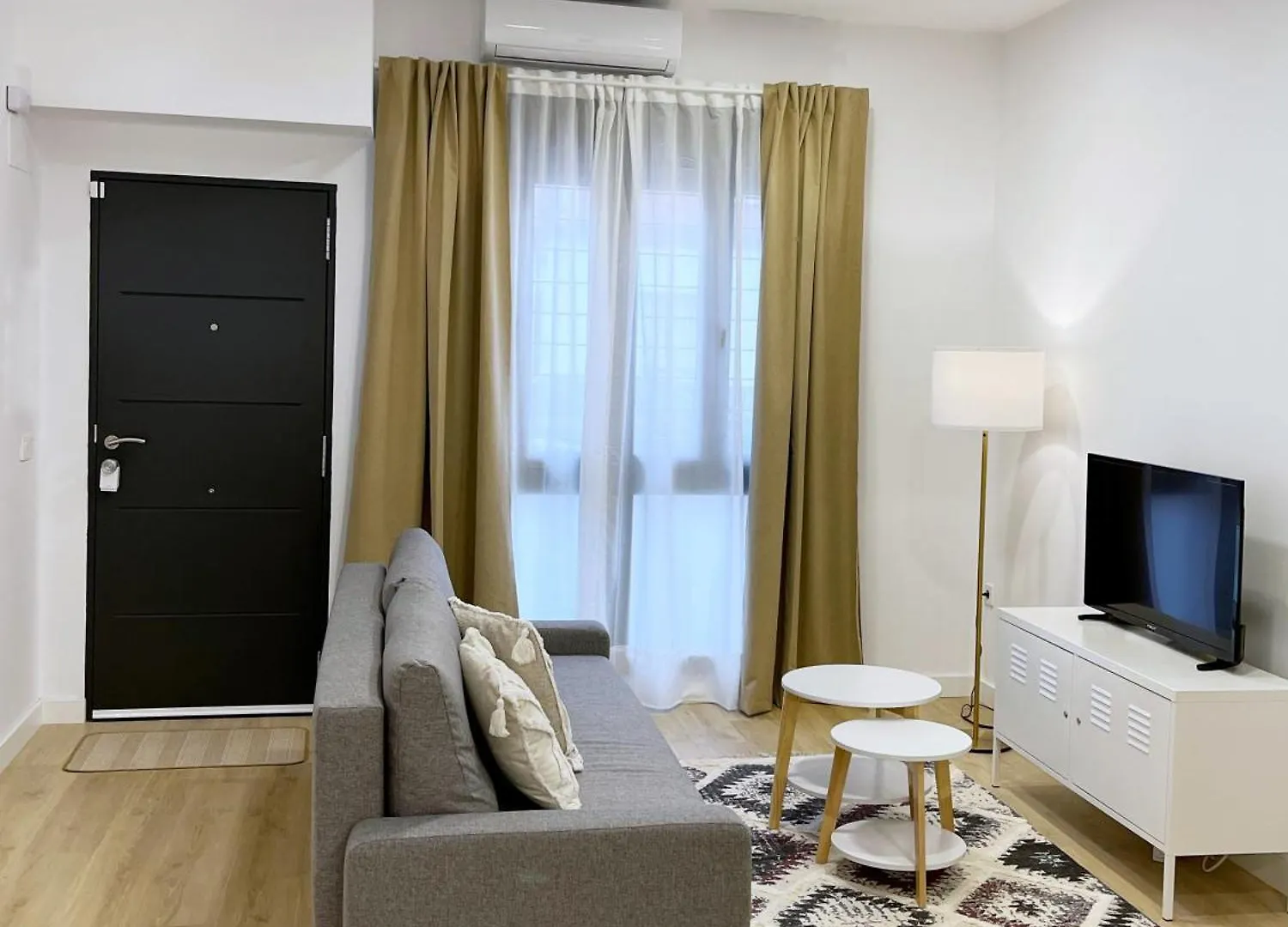 Loft Apartamento Carlos III L1A Cordoba 0*,